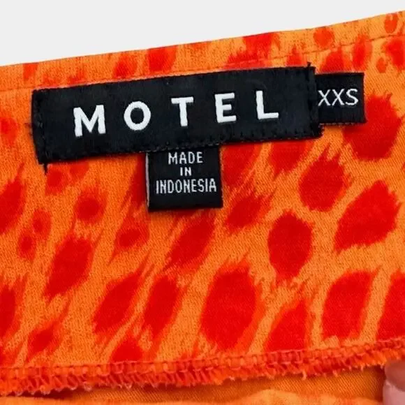 Motel Rocks Womens Two Piece Chelin Crop Top & Skirts Cheetah Tangerine Size XXS - Picture 5 of 11